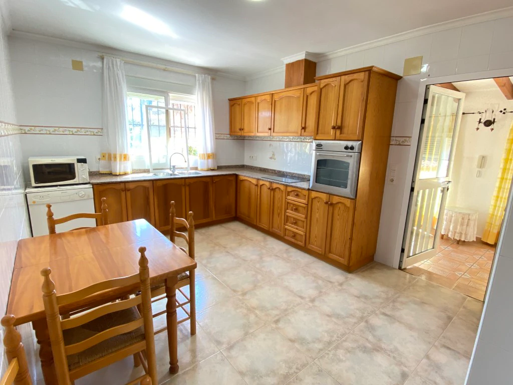 Se vende bonito chalet en el Montgo