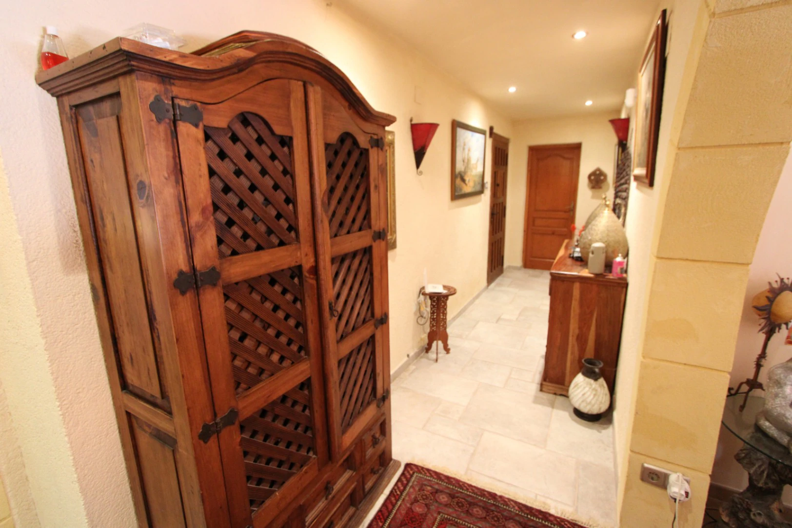 Villa con piscina y fantásticas vistas al valle de Orba en venta