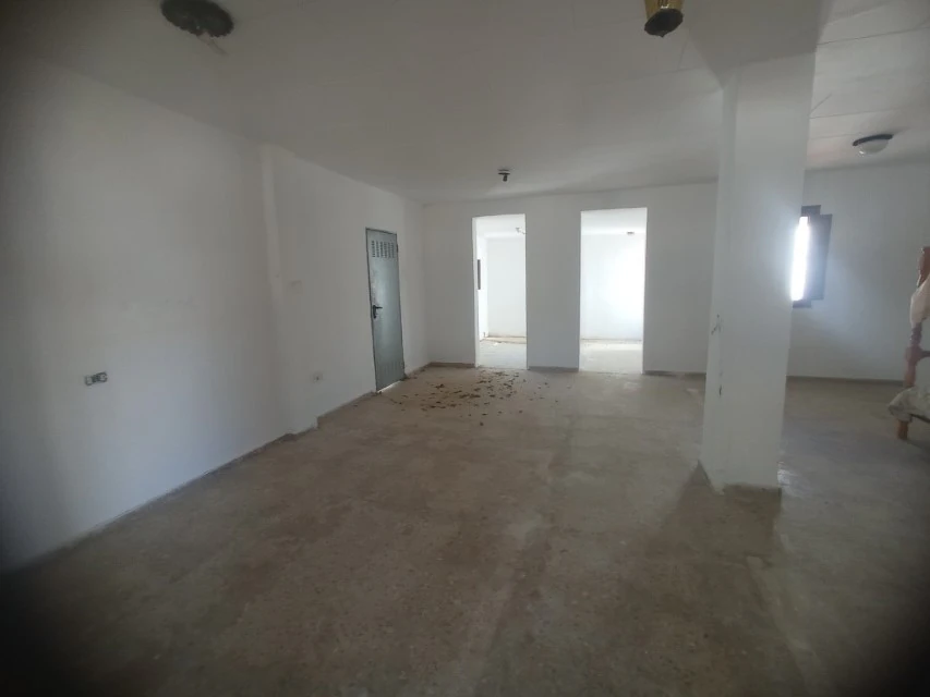 Chalet en venta en las marinas con amplia parcela y piscina