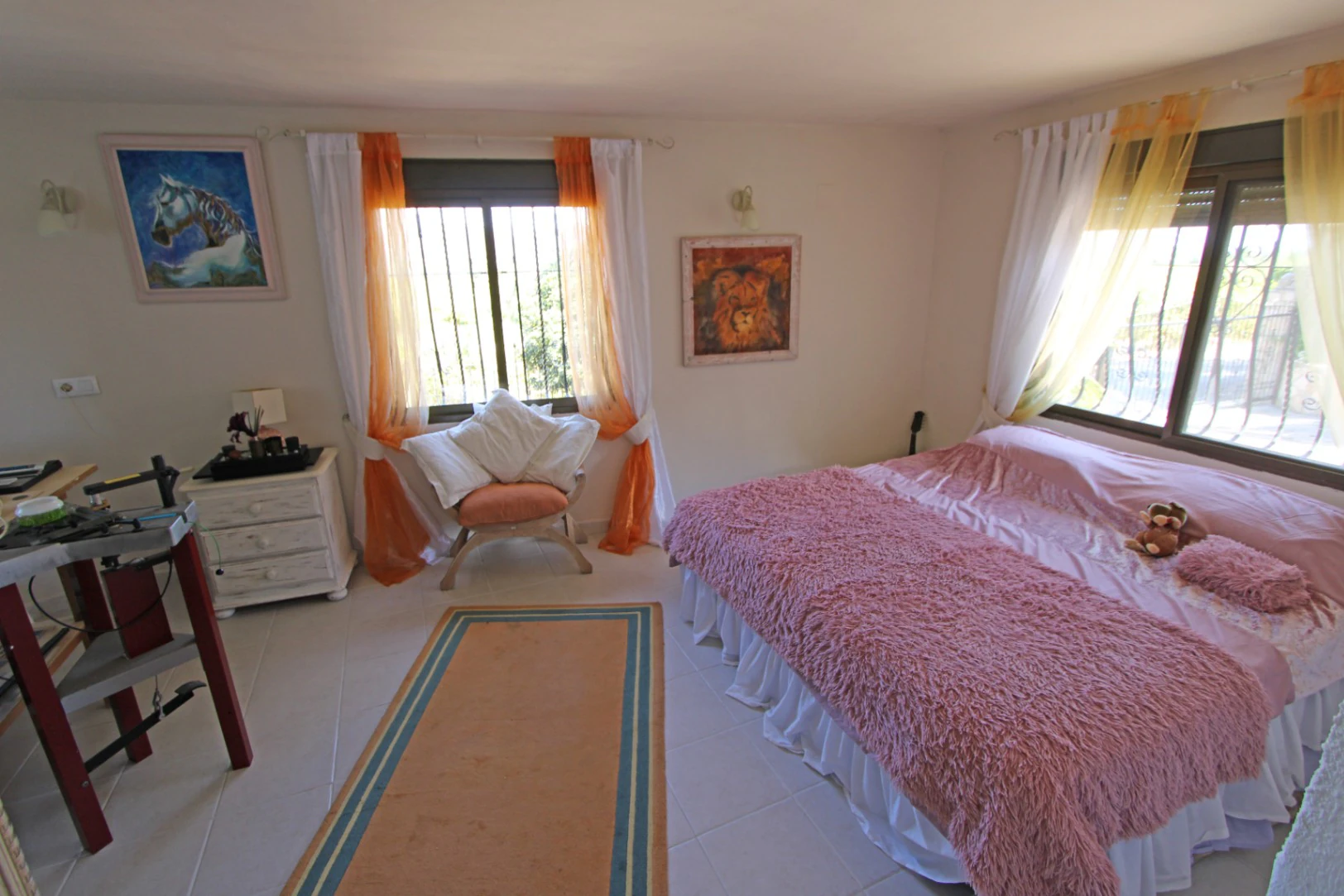 Villa con piscina y fantásticas vistas al valle de Orba en venta