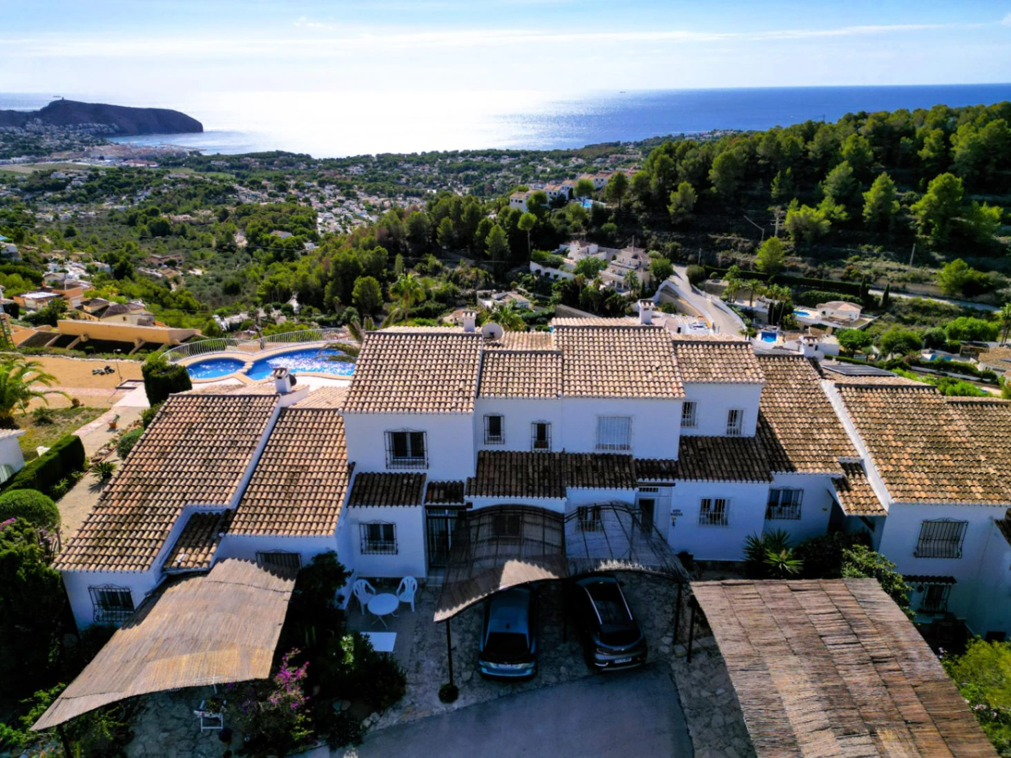 Adosado con vistas panoramicas al mar en Moraira