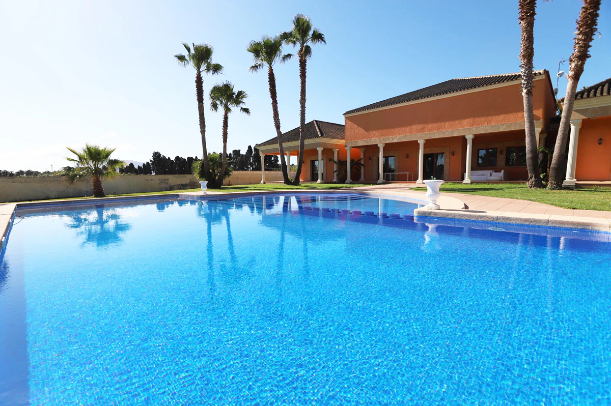 Magnífica villa a 600 metros de la playa en Dénia