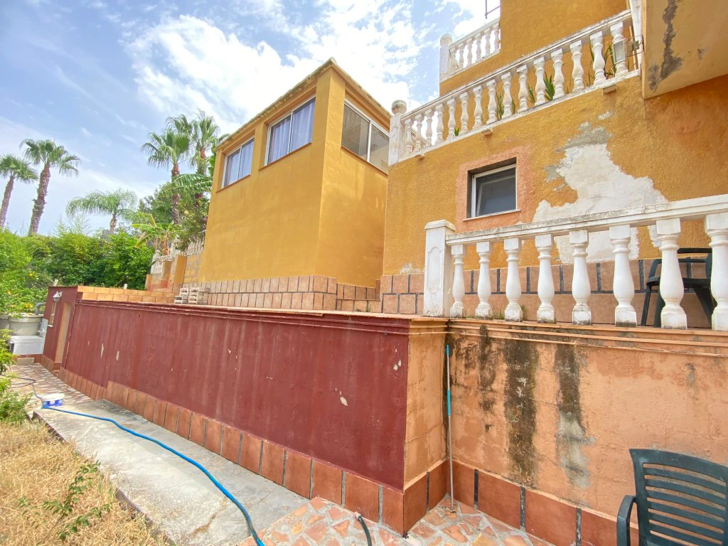 Se vende bonito chalet en el Montgo