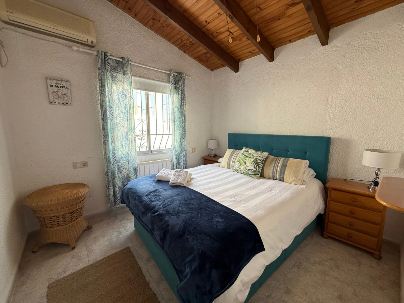Encantadora villa en la zona del Montgó con vistas panorámicas al mar, al castillo y a la ciudad de Dénia