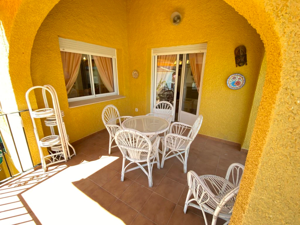 Se vende bonito chalet en el Montgo