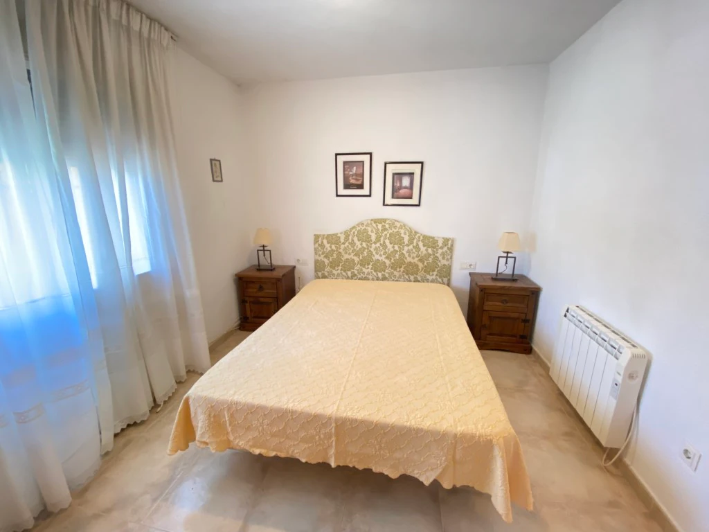 Se vende bonito chalet en el Montgo
