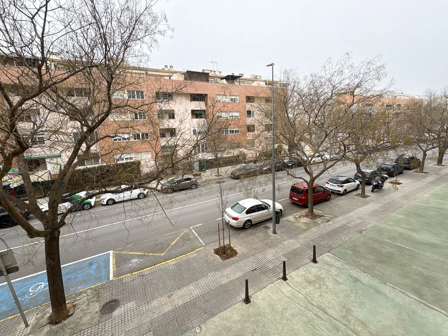 Impecable piso de 121m² con ascensor, garaje y trastero en Av. Miguel Hernández, Dénia.