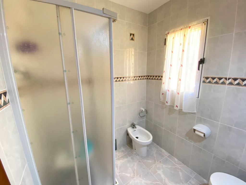Se vende bonito chalet en el Montgo