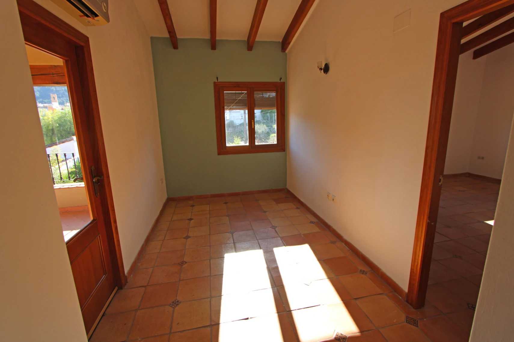Villa / Finca con piscina en venta Orba