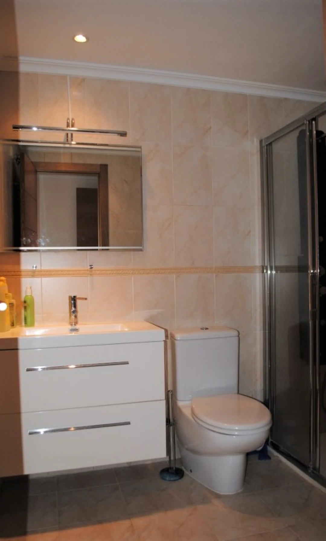 Apartamento en Denia en planta baja de 2 dormitorios y terraza privada en venta