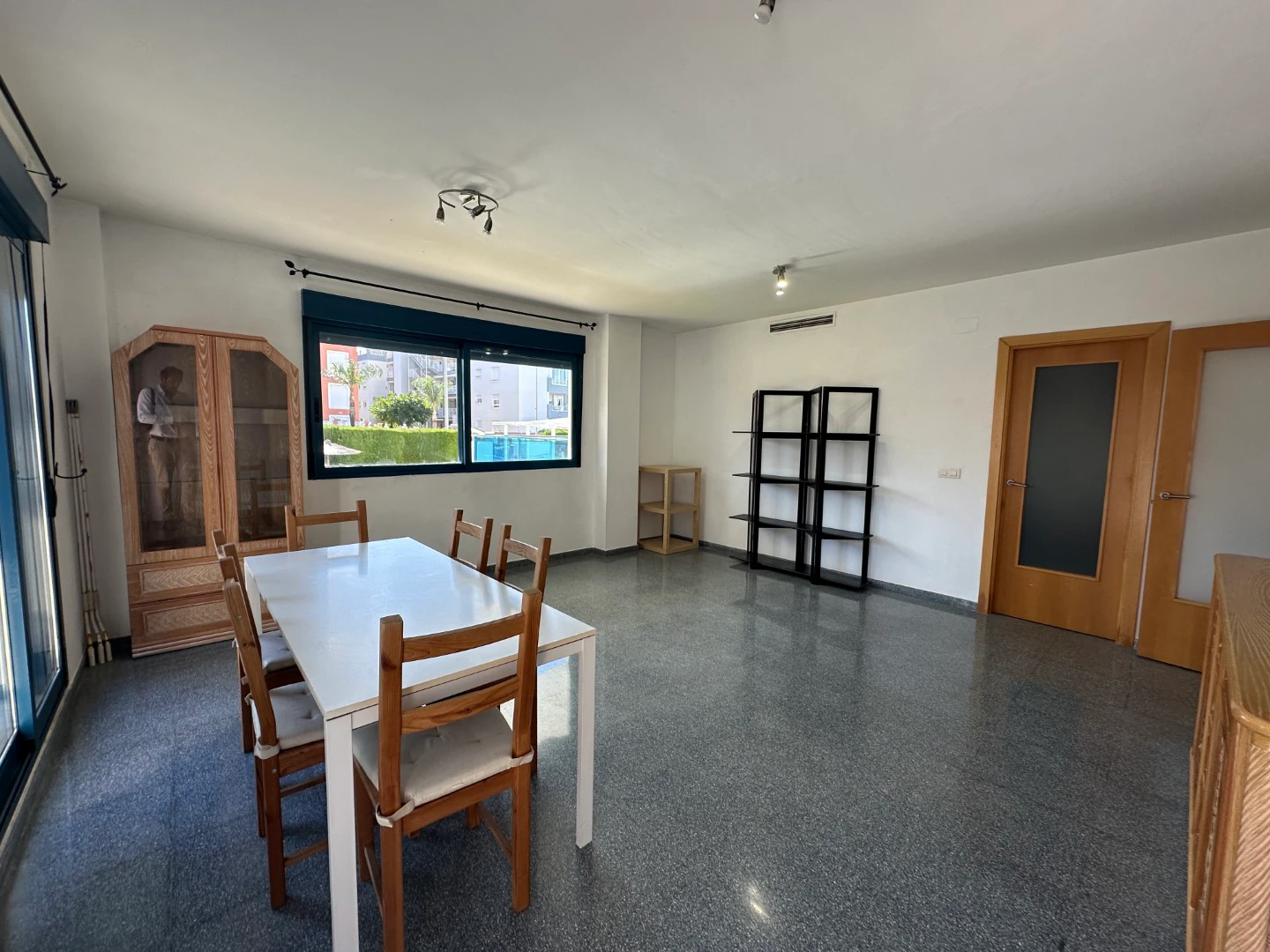 Apartamento en venta de 3 habitaciones en Denia, Alicante.