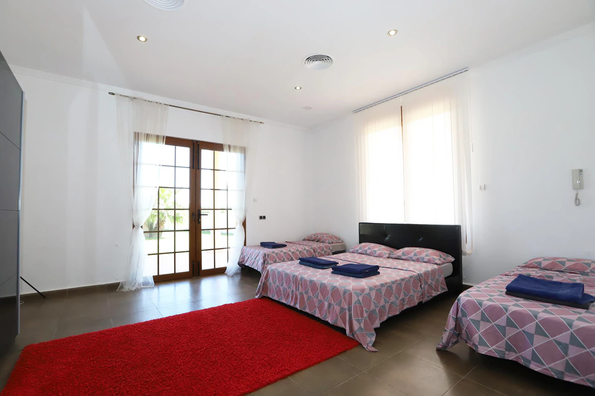 Magnífica villa a 600 metros de la playa en Dénia