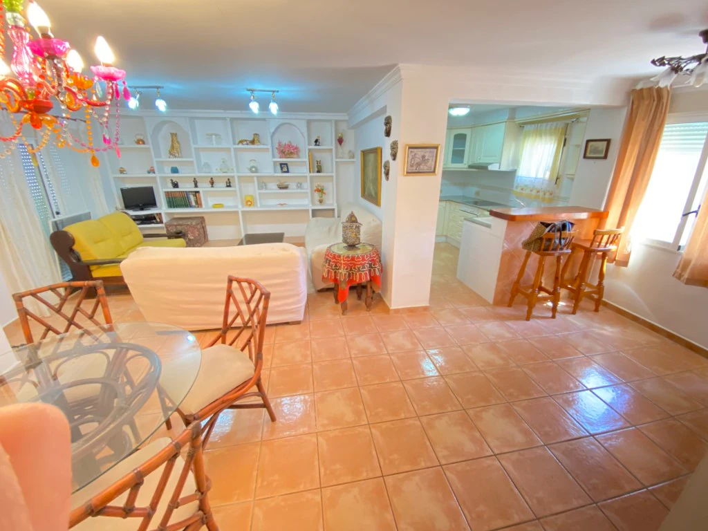 Se vende bonito chalet en el Montgo
