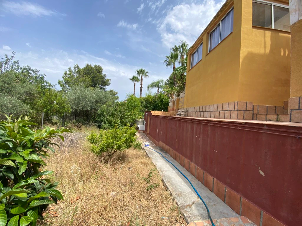 Se vende bonito chalet en el Montgo