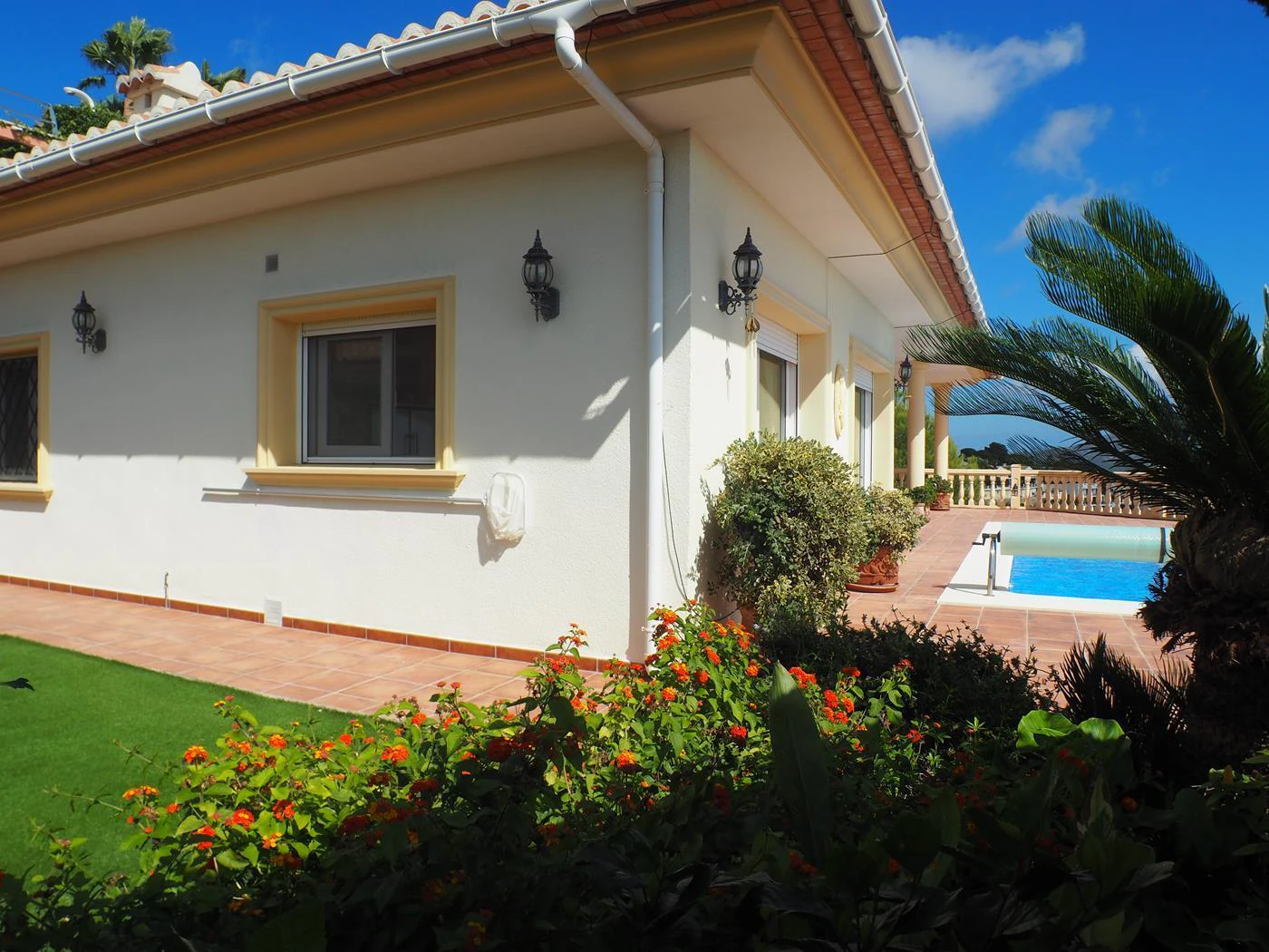 Villa de lujo estilo clasica in Moraira con vistas al mar