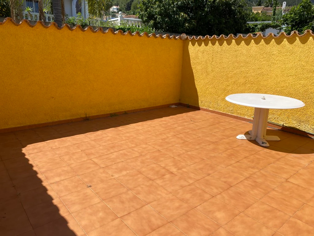 Se vende bonito chalet en el Montgo