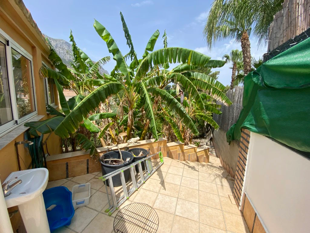 Se vende bonito chalet en el Montgo