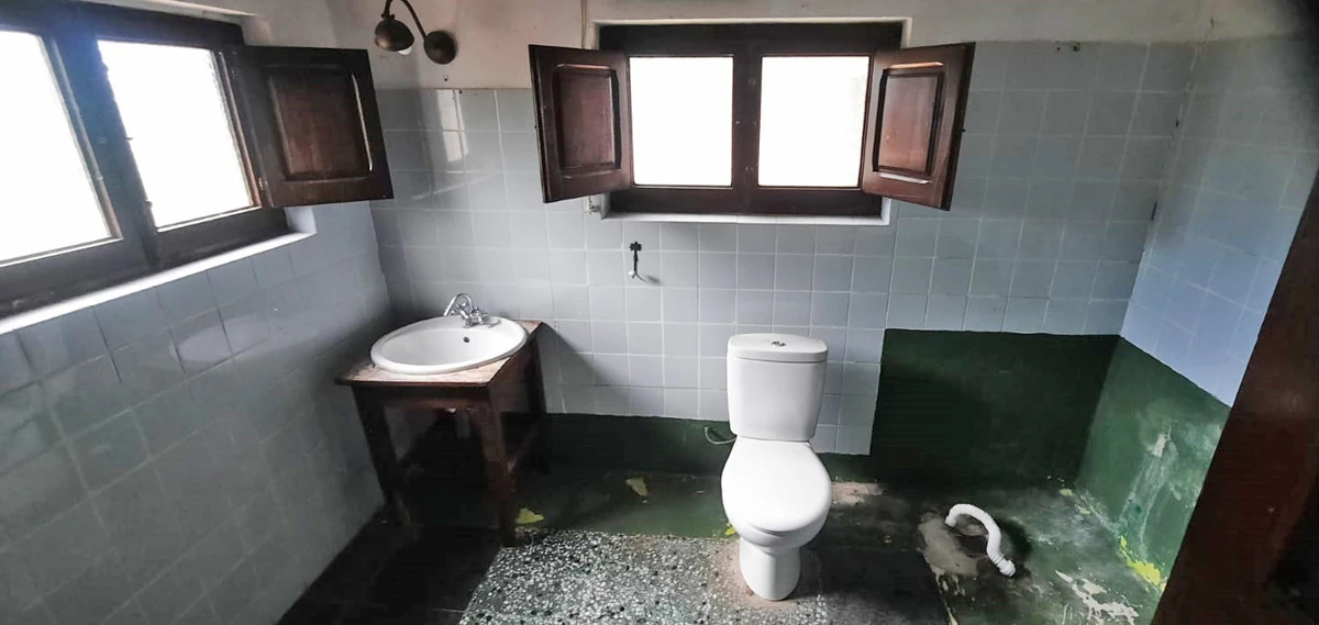 VILLA CON 3 VIVIENDAS PARA REFORMAR EN LAS ROTAS, DÉNIA
