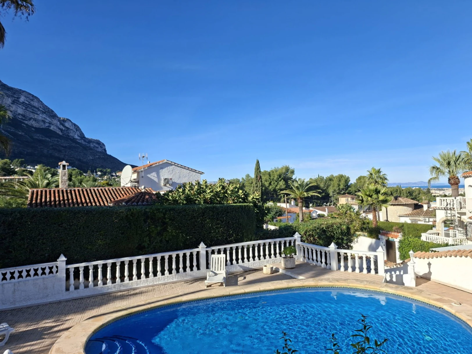 Chalet con vistas al mar y Montgó, Denia