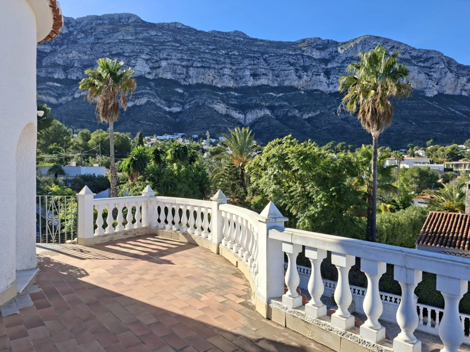 Chalet con vistas al mar y Montgó, Denia