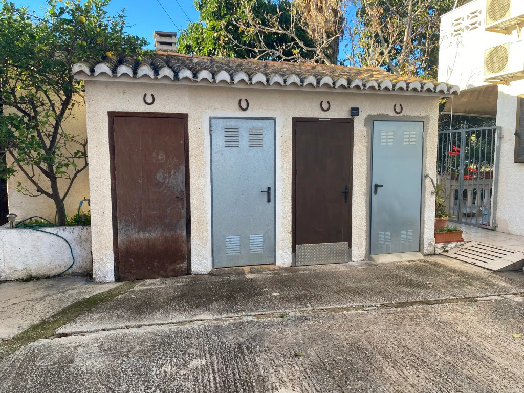 Se vende bonito apartamento en zona Marineta Casiana, cerca de Denia.