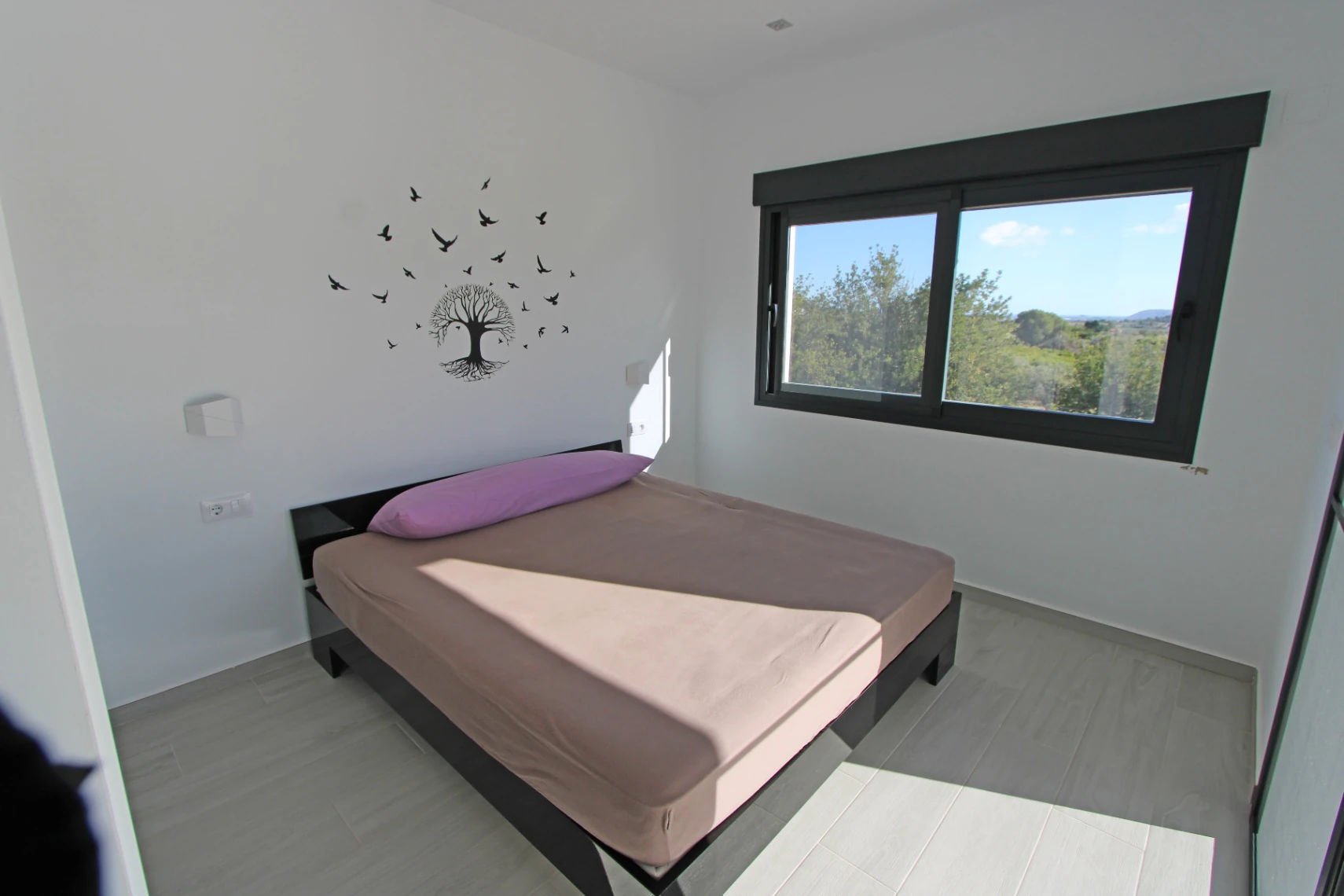 Villa moderne à vendre à Orba avec vue sur la mer.