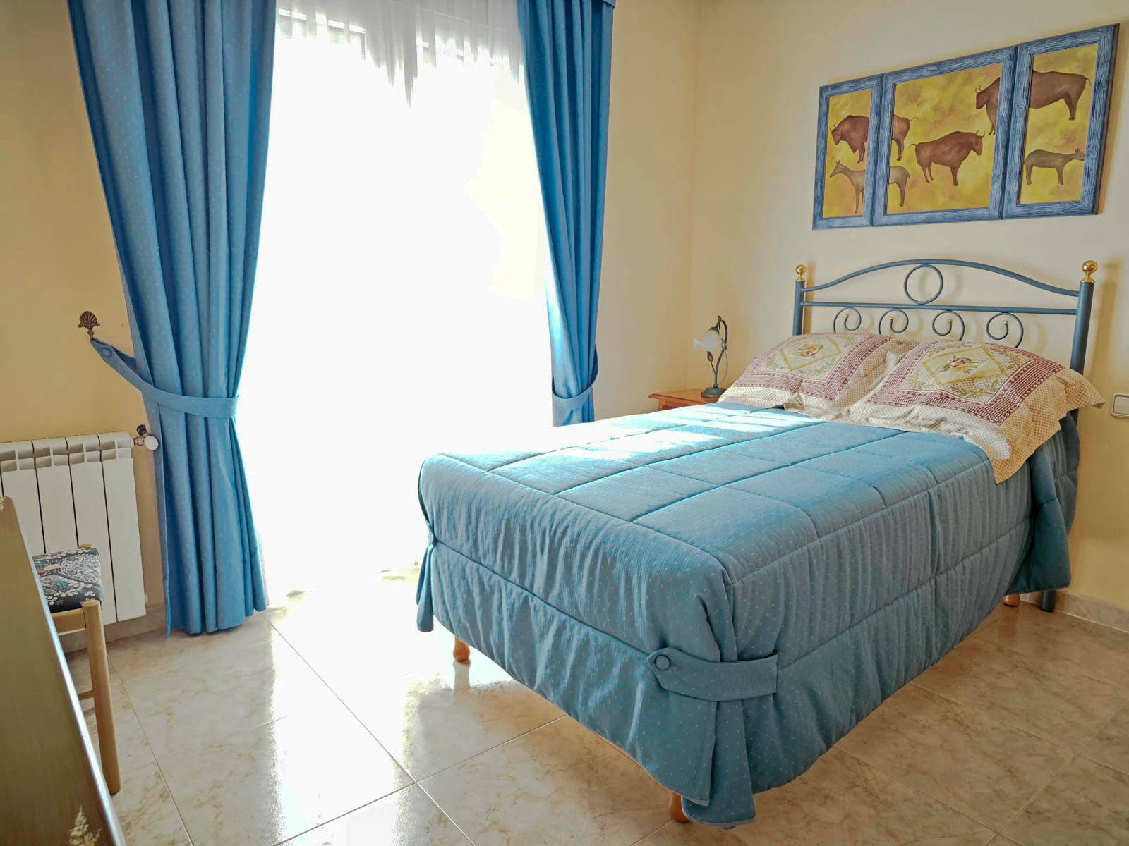 Villa of 270 m2 with pool for sale in Pedreguer, residential area a stone's throw from the center
