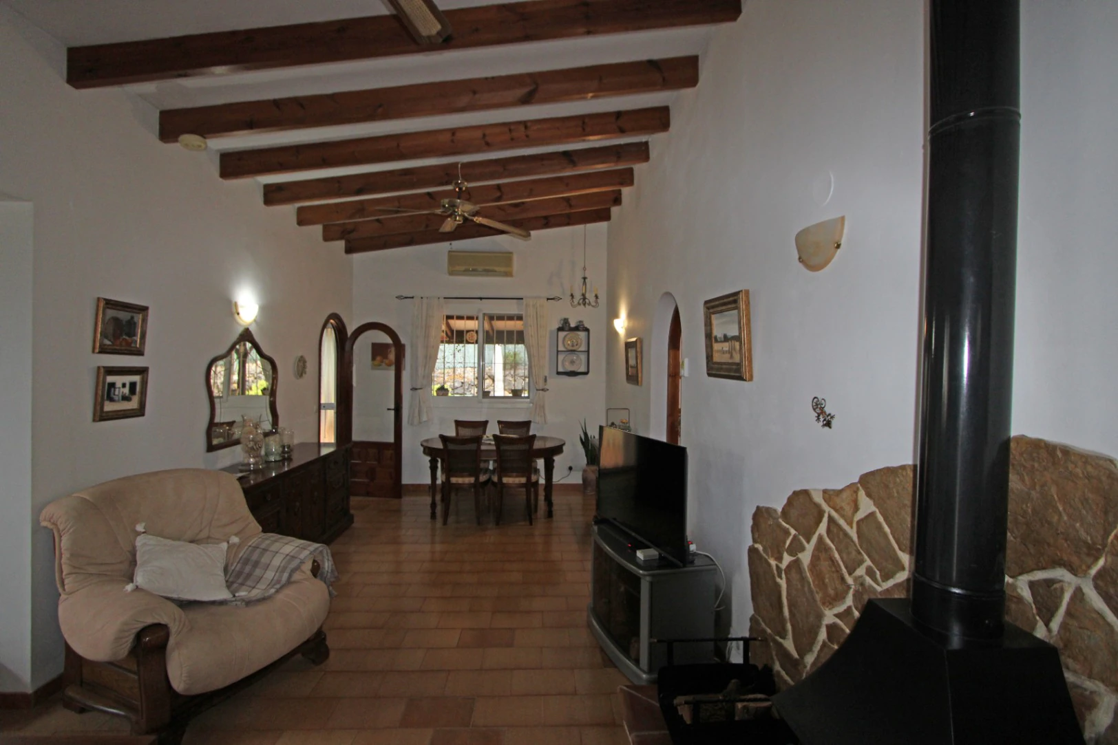 Chalet for sale in Alcalalí in a privileged location.