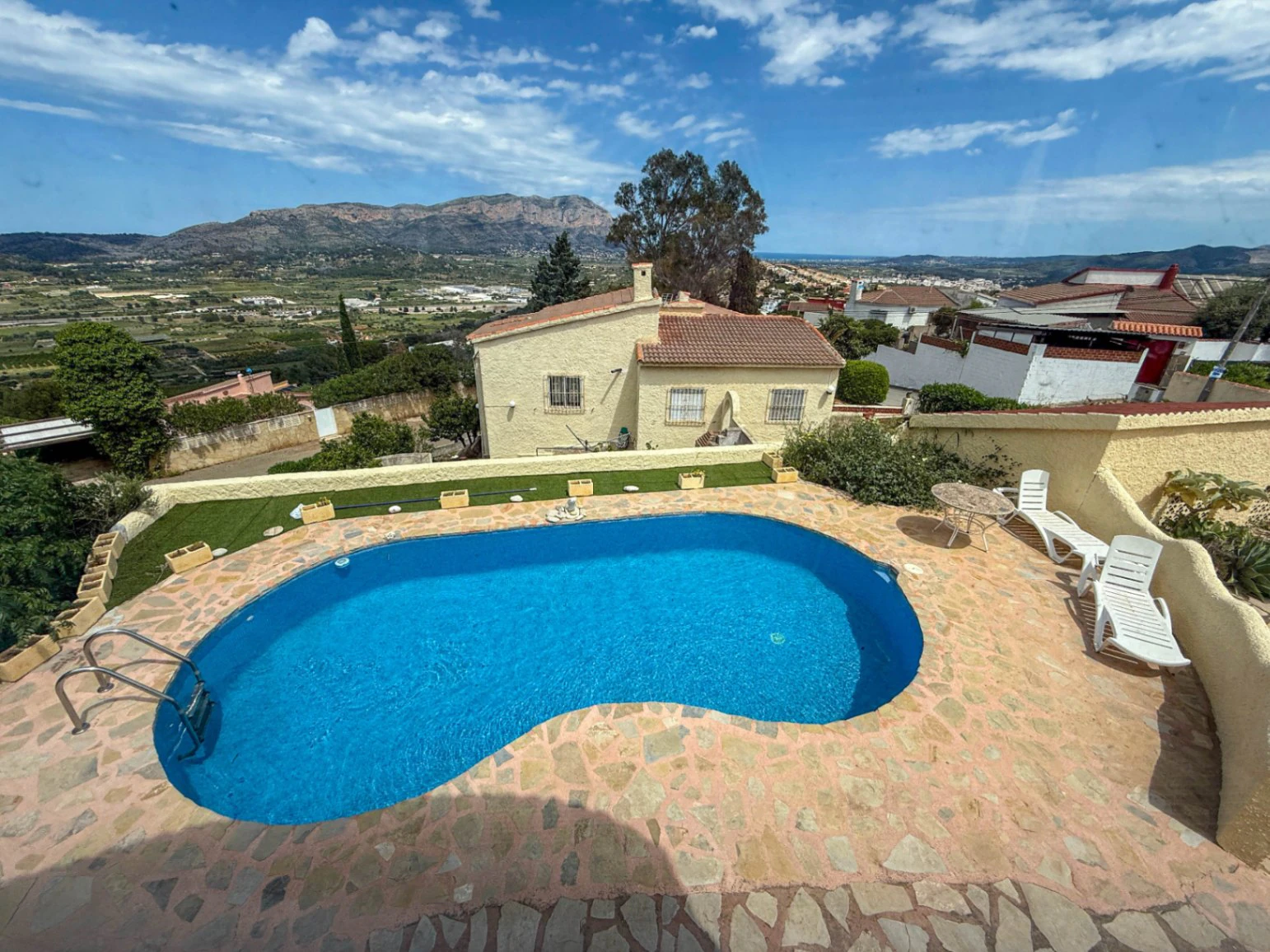 Chalet in Monte Pedreguer
