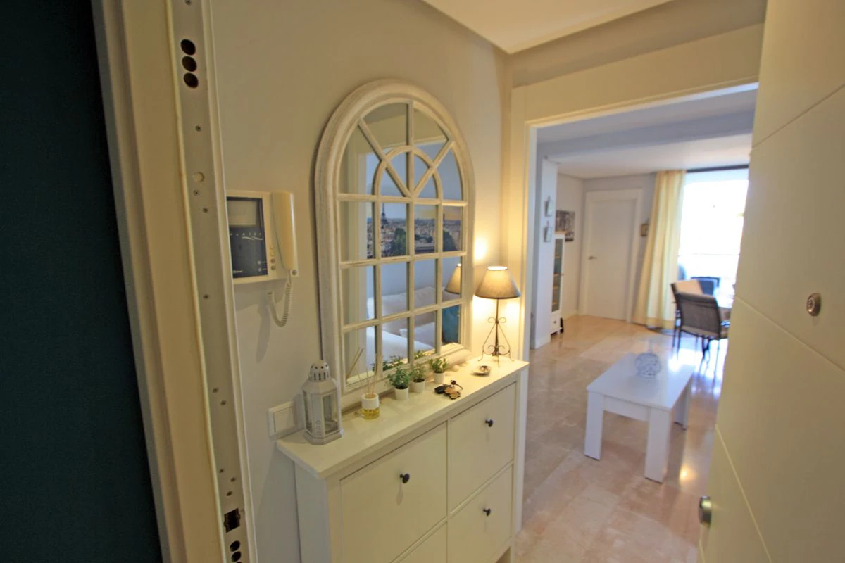COZY APARTMENT WITH SEA VIEWS IN VERGEL BUT 500 M FROM THE BEACHES OF LAS MARINAS IN DÉNIA
