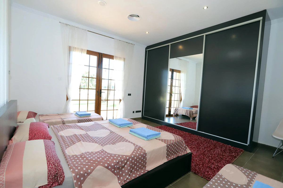 Magnífica villa a 600 metros de la playa en Dénia