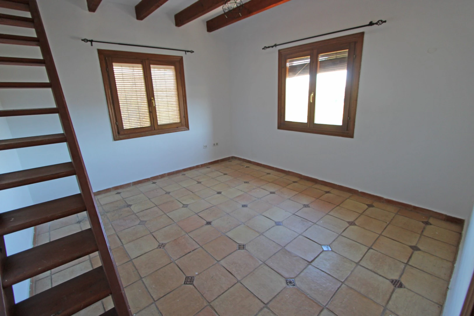 Villa / Ferme avec piscine à vendre à Orba