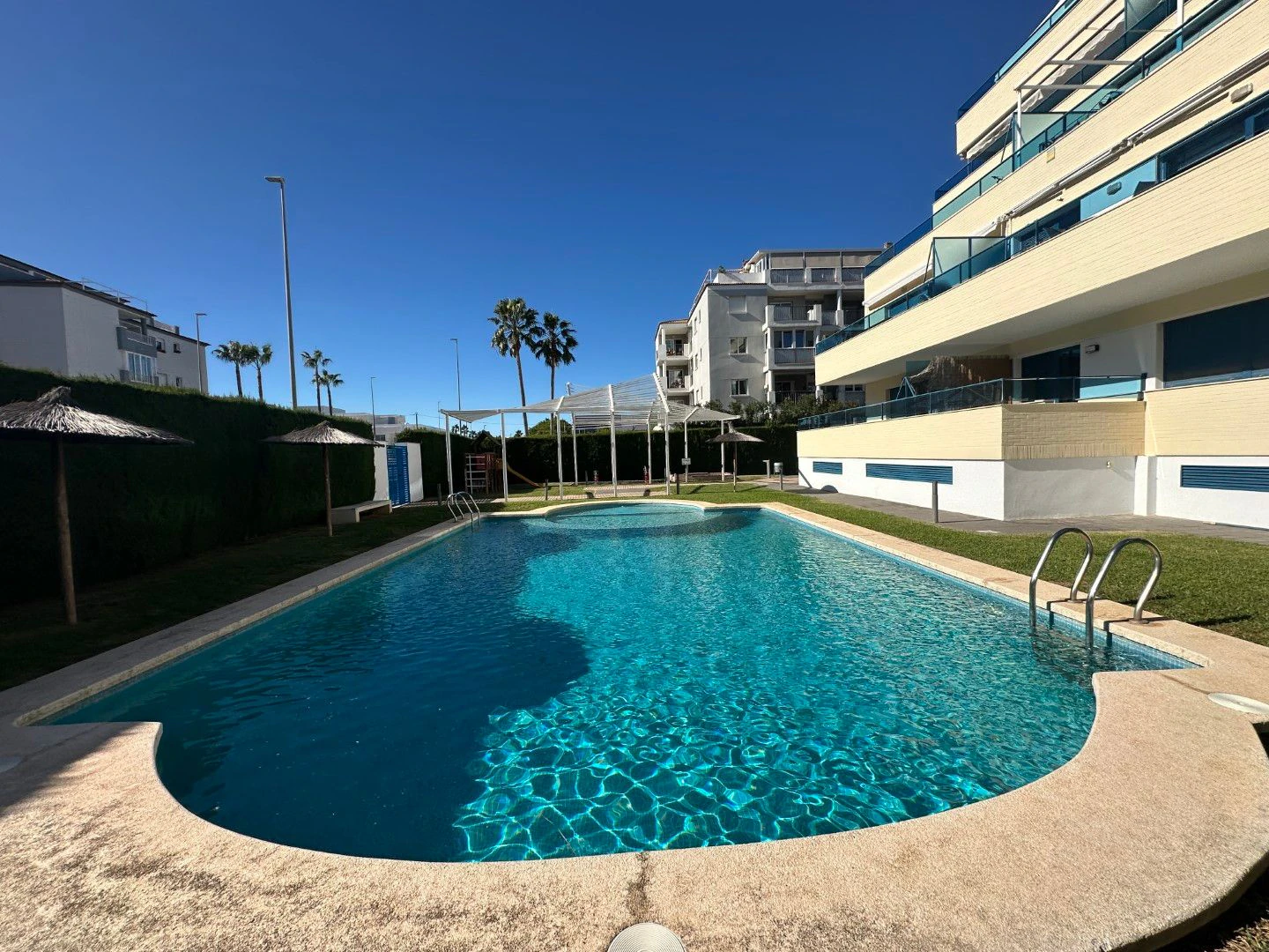 Apartment for sale with 3 bedrooms in Denia, Alicante.