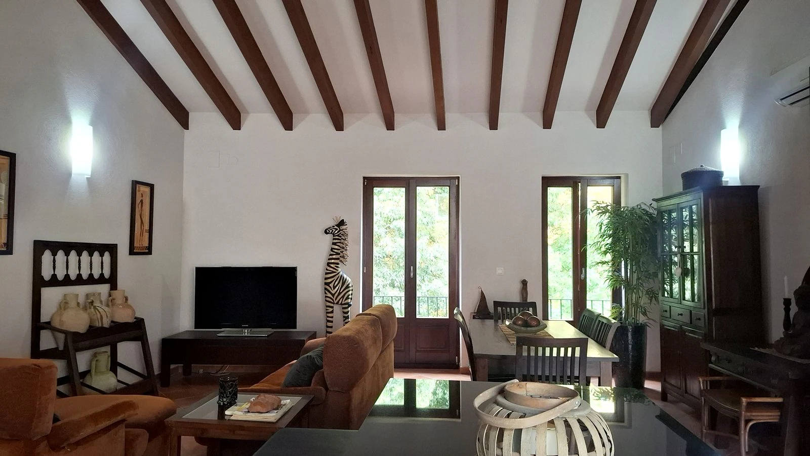 Spacious duplex home in the center of Denia