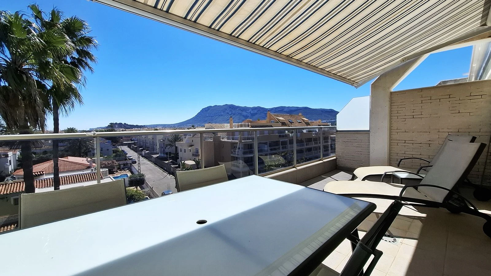 Penthouse for sale in Denia, Alicante