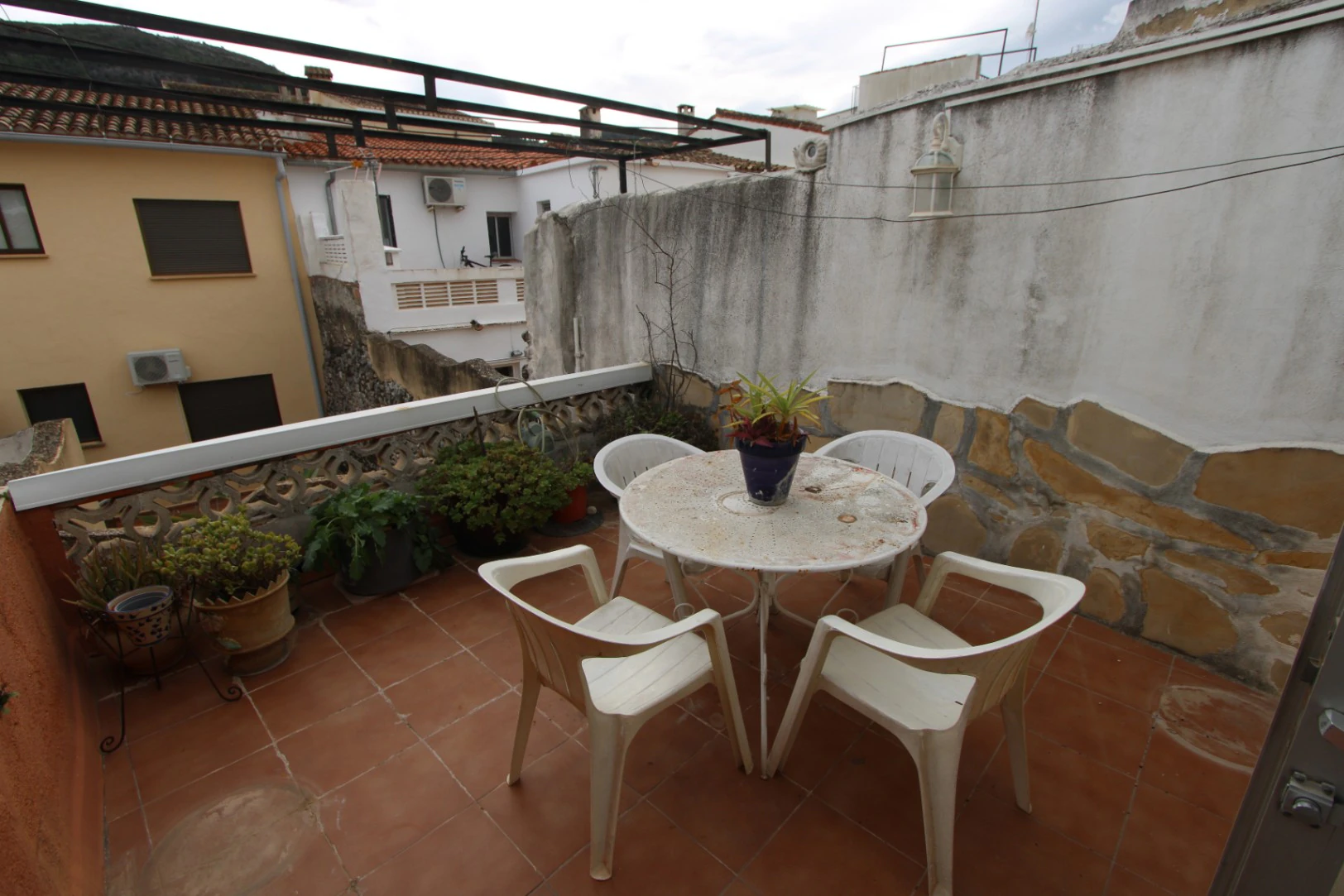 Village house for sale in Orba