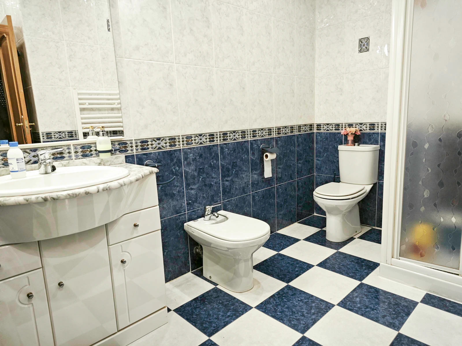 Villa of 270 m2 with pool for sale in Pedreguer, residential area a stone's throw from the center