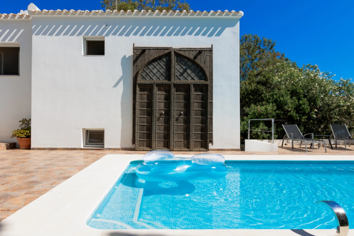 VILLA IBIZENCA EN EL MONTGO DENIA