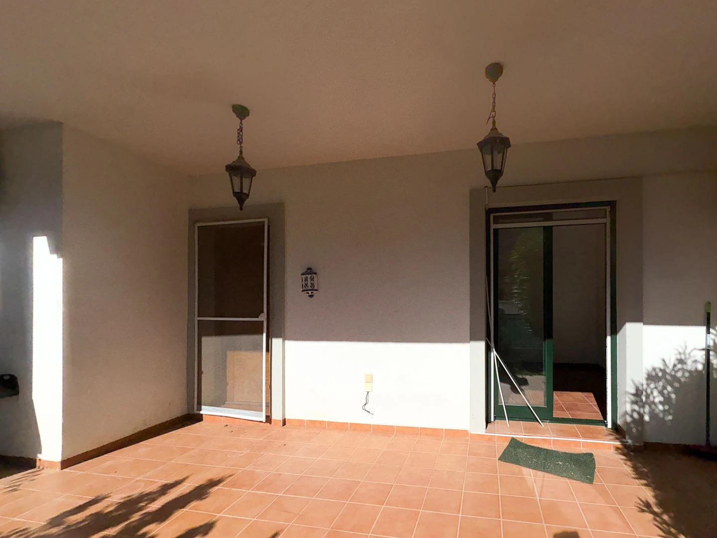 Very spacious townhouse in La Llosa de Camatxo.