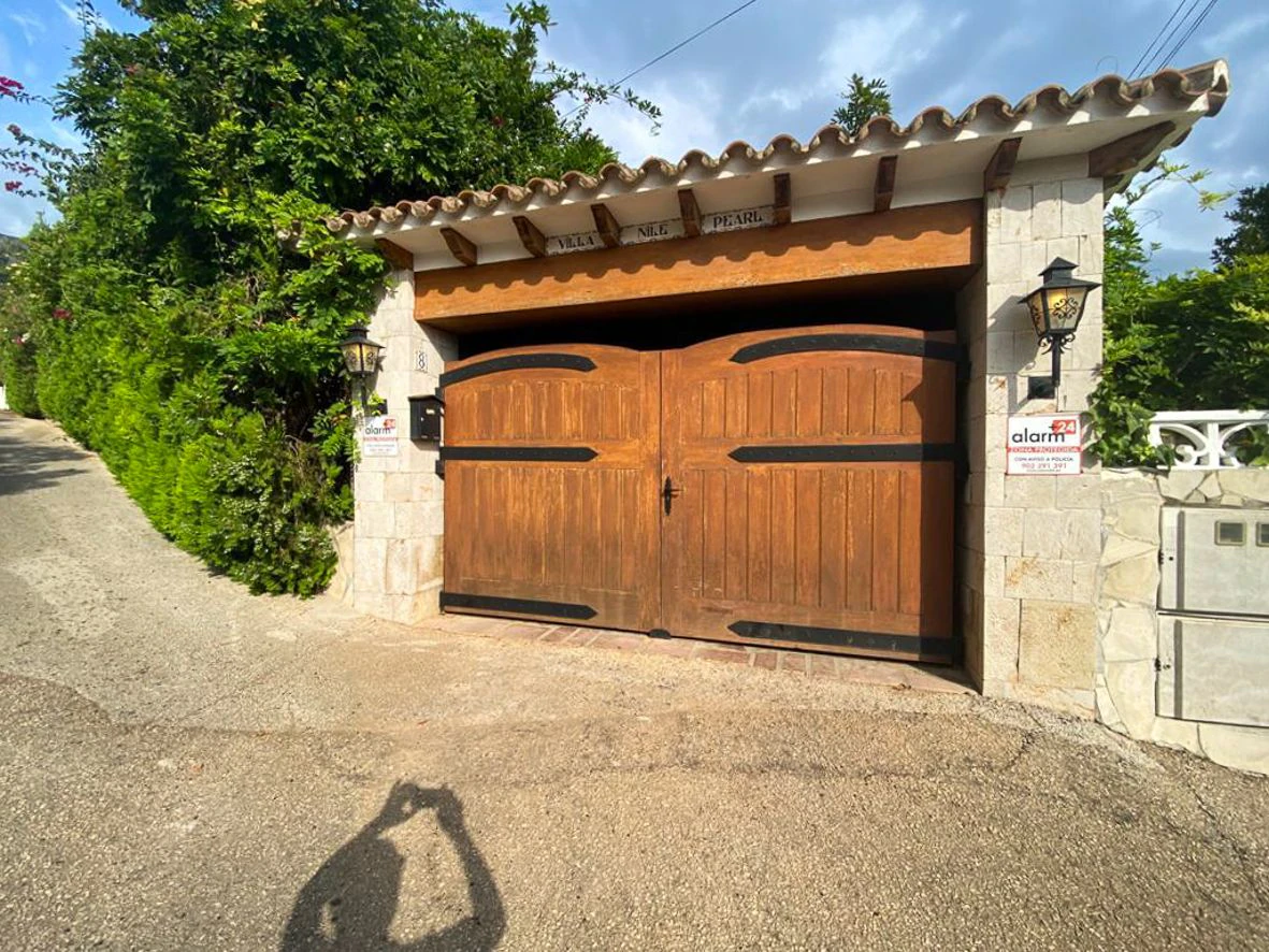 Villa clásica en Dénia con vistas