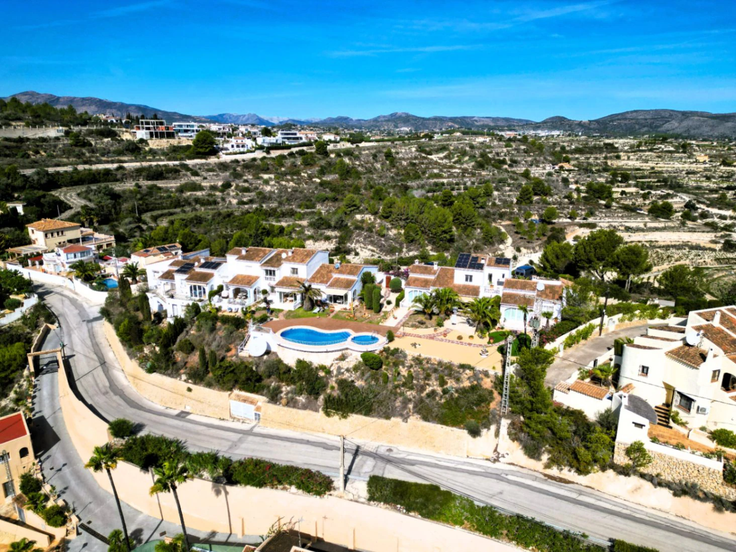 Townhouse with panoramic sea views in Moraira