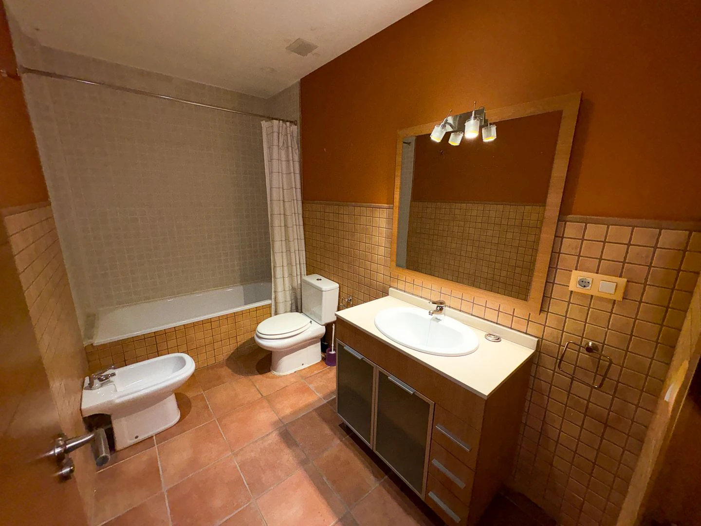 Very spacious townhouse in La Llosa de Camatxo.