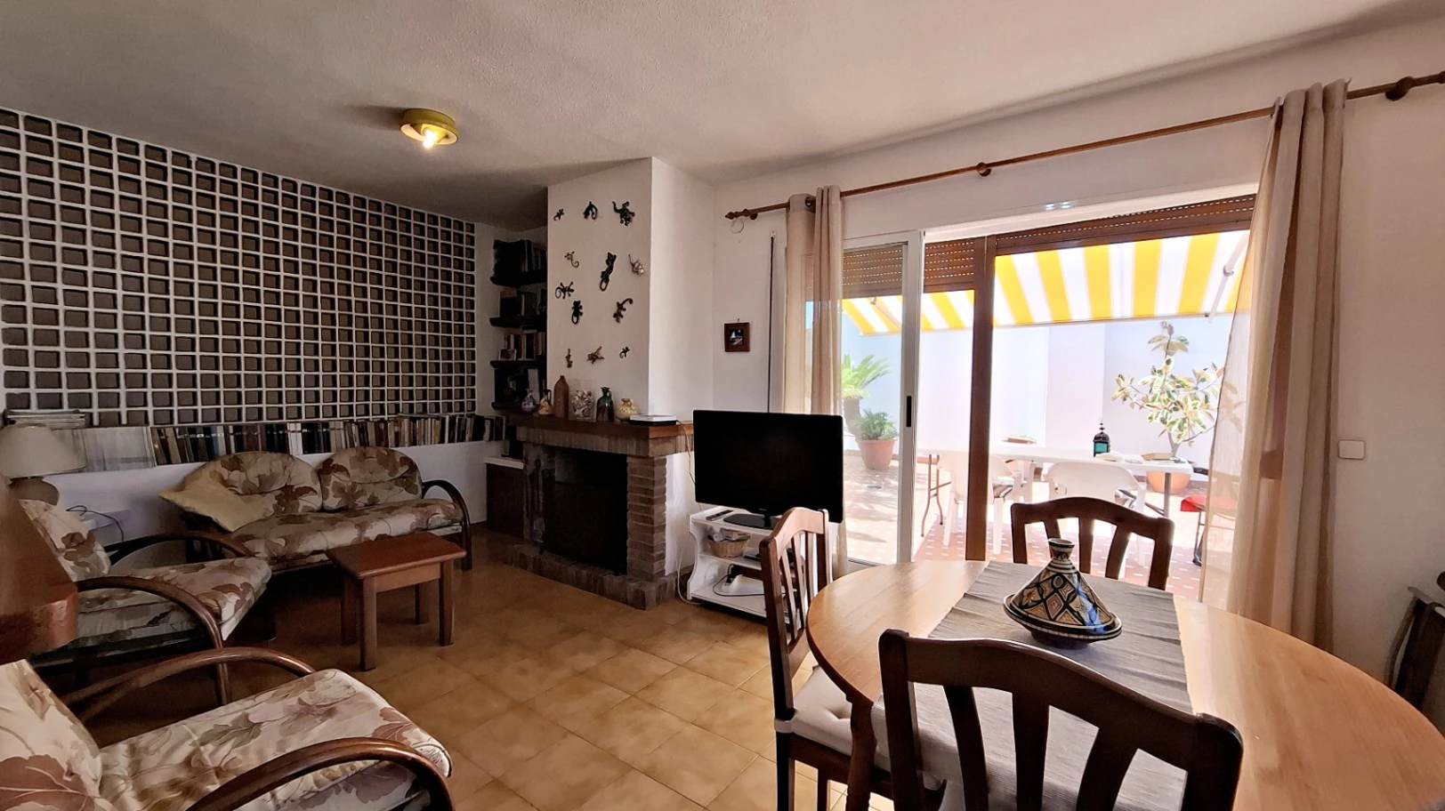 Terraced House for sale in Denia, Alicante