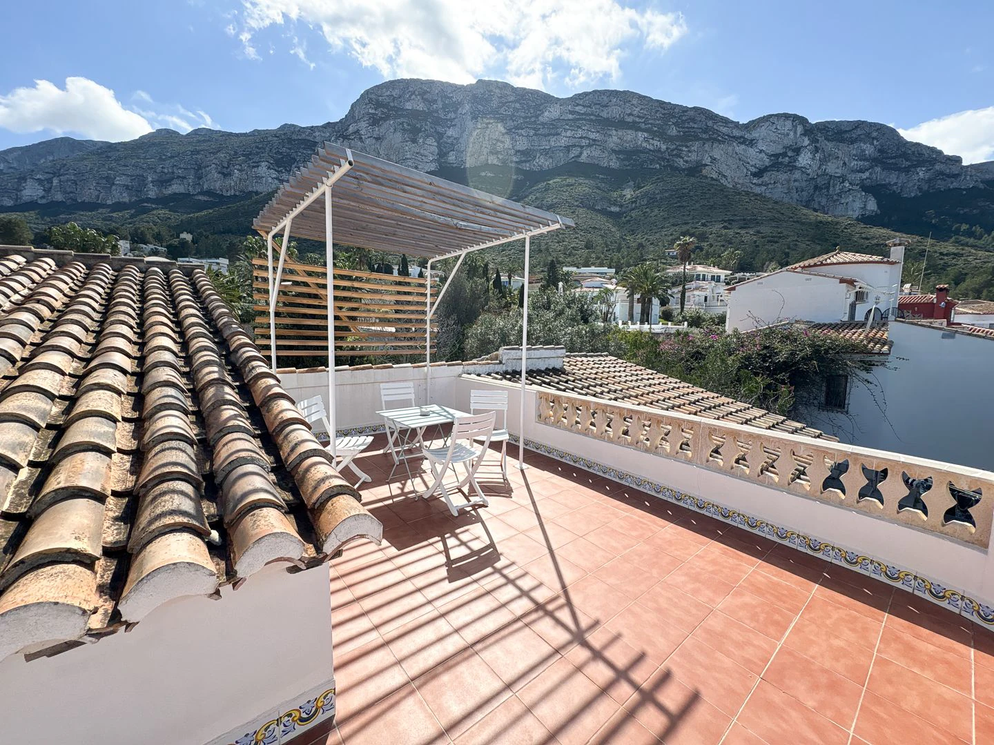 Villa clásica en Dénia con vistas