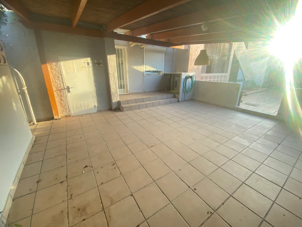 Se vende bonito apartamento en zona Marineta Casiana, cerca de Denia.