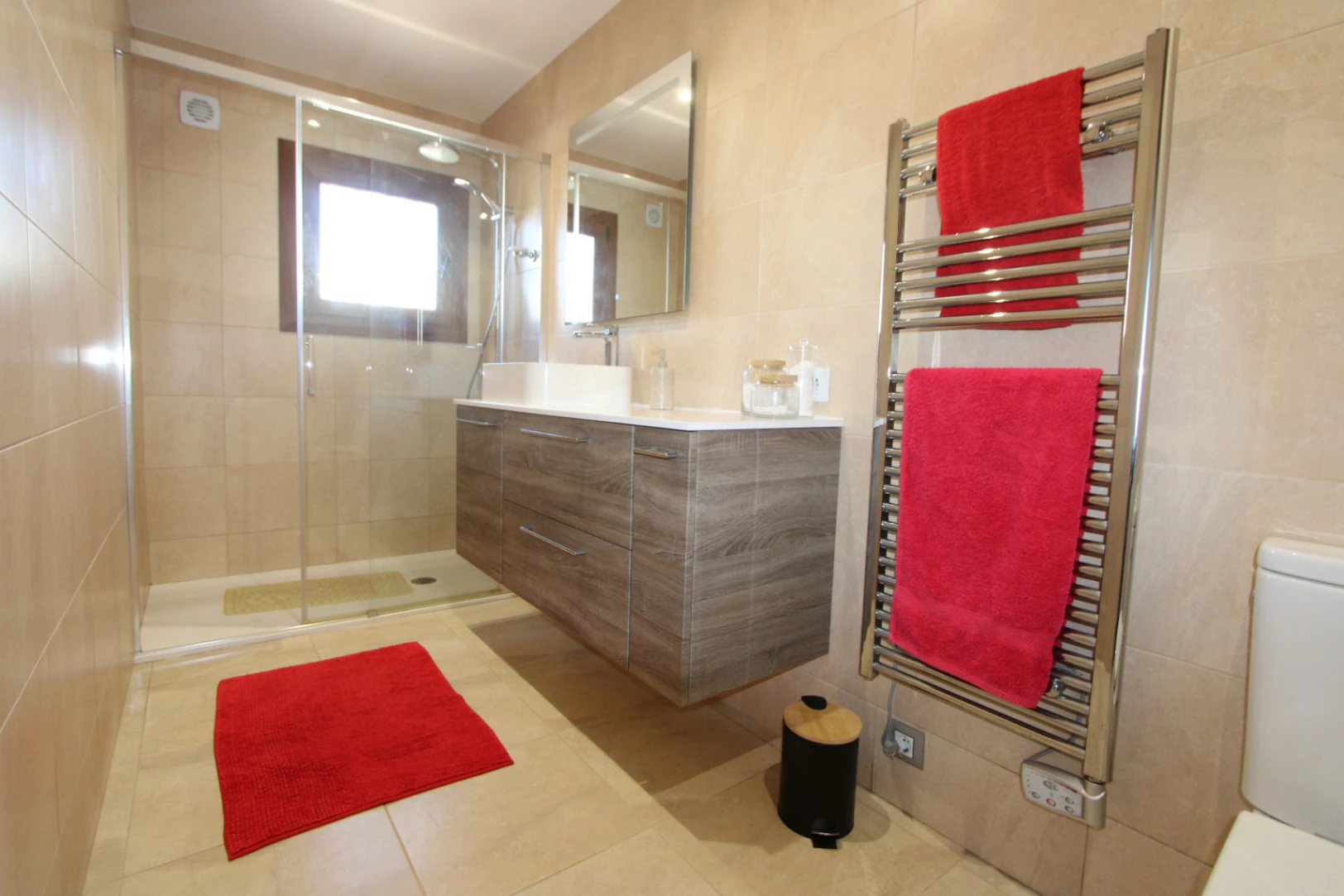 Villa exceptionnelle à vendre avec piscine à Orba
