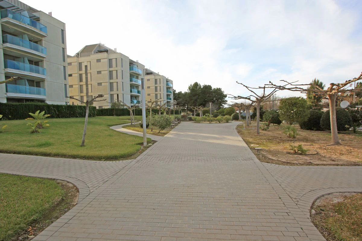 COZY APARTMENT WITH SEA VIEWS IN VERGEL BUT 500 M FROM THE BEACHES OF LAS MARINAS IN DÉNIA