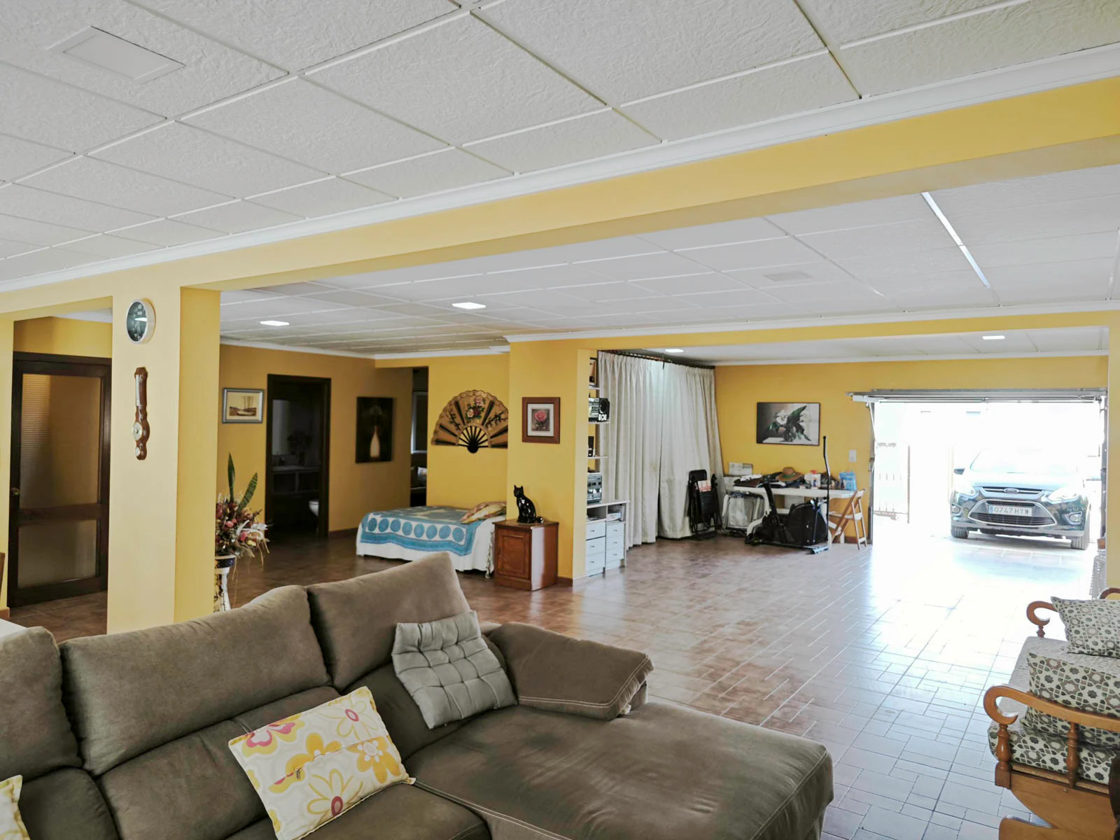 Villa of 270 m2 with pool for sale in Pedreguer, residential area a stone's throw from the center