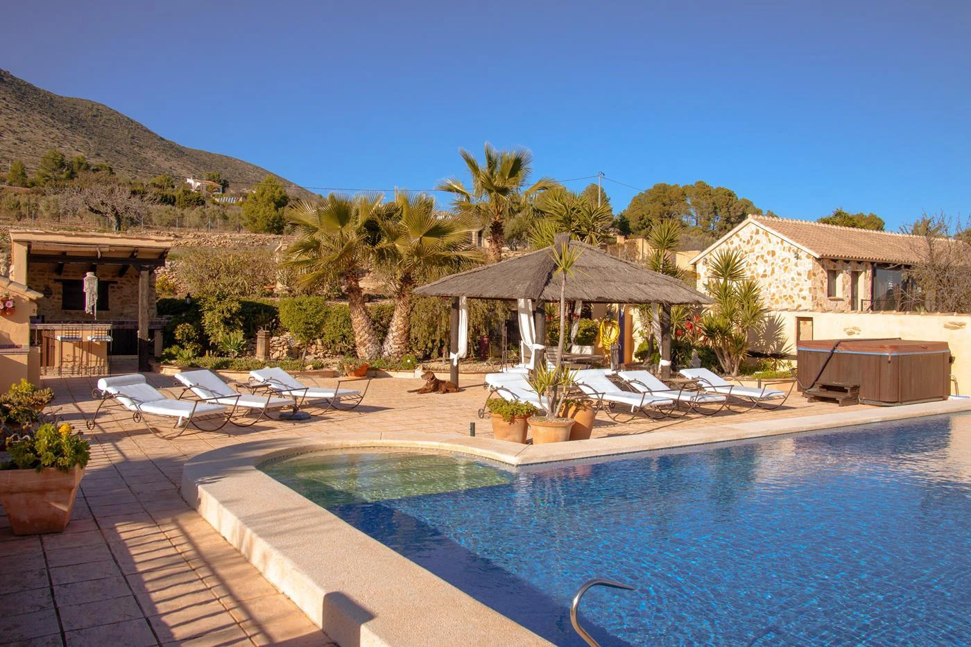 Huge country house with sea views in Benissa
