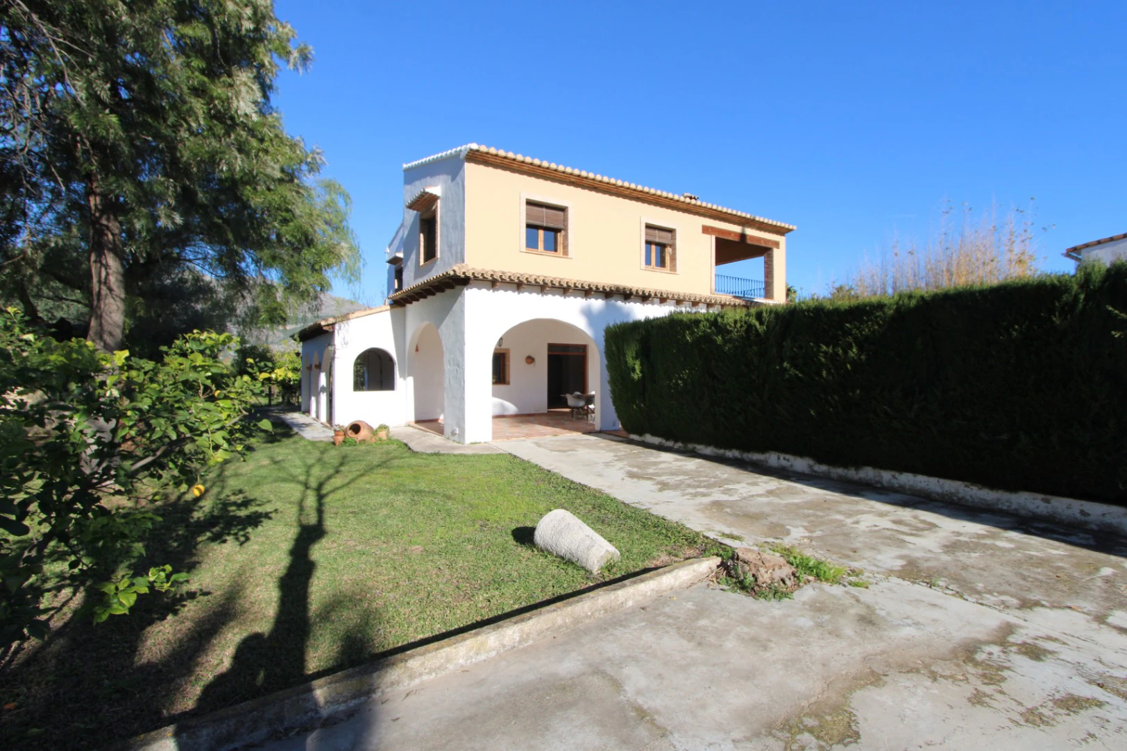 Villa / Ferme avec piscine à vendre à Orba